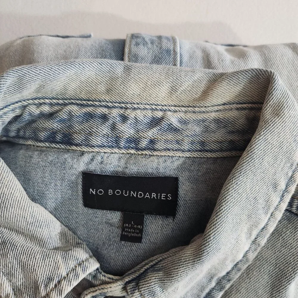 No Boundaries Acid Wash Denim Button-Up Shirt Y2K Long Sleeves Large